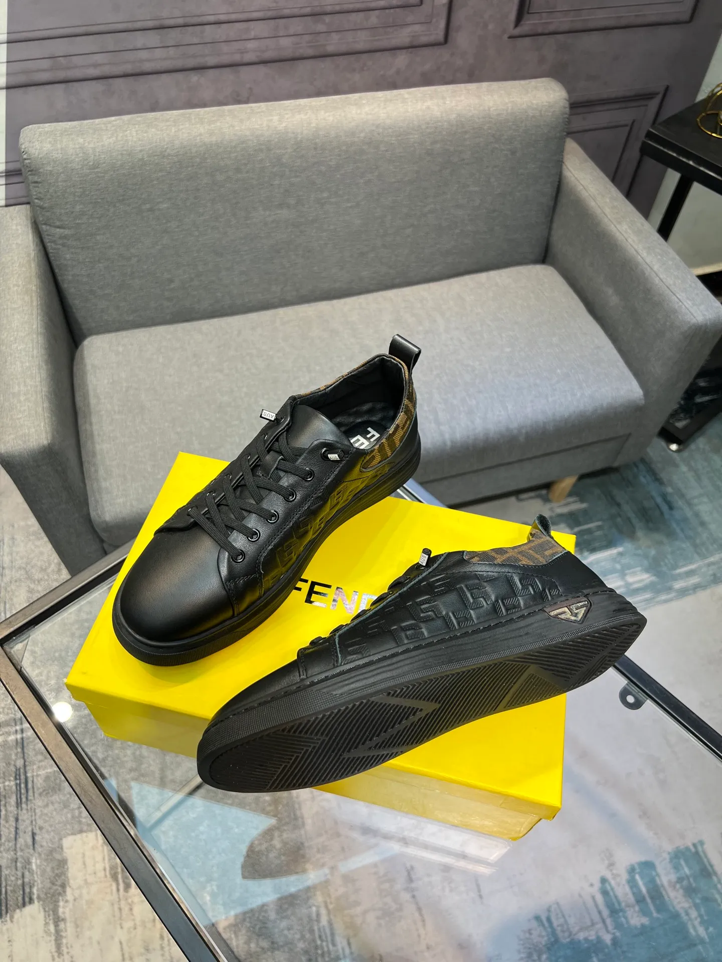 Men's men's shoes 💰400 [FENDI] Spring and Autumn new style 🙈original replica! Reproduced from the original 💯, the workmanship is top-notch, 💪💪💪 cowhide leather upper ➕ genuine leather feet, 👻 suitable for all kinds of travel! Number of yards 38-44